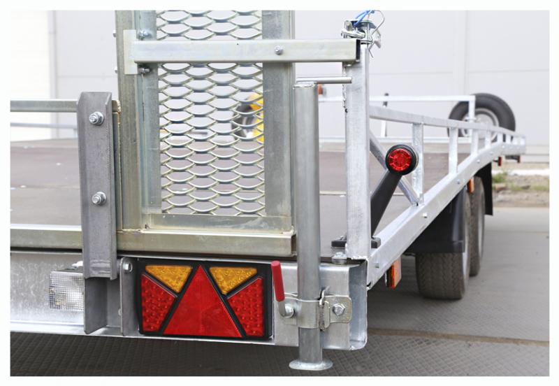 Прицеп для перевозки 4 - х снегоходов 