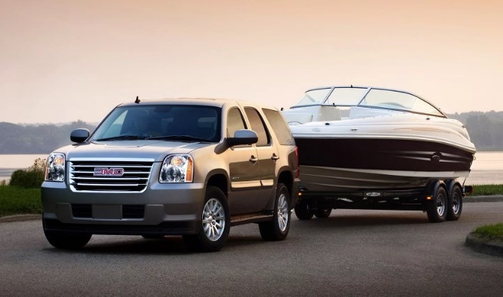 Автомобиль с прицепом 