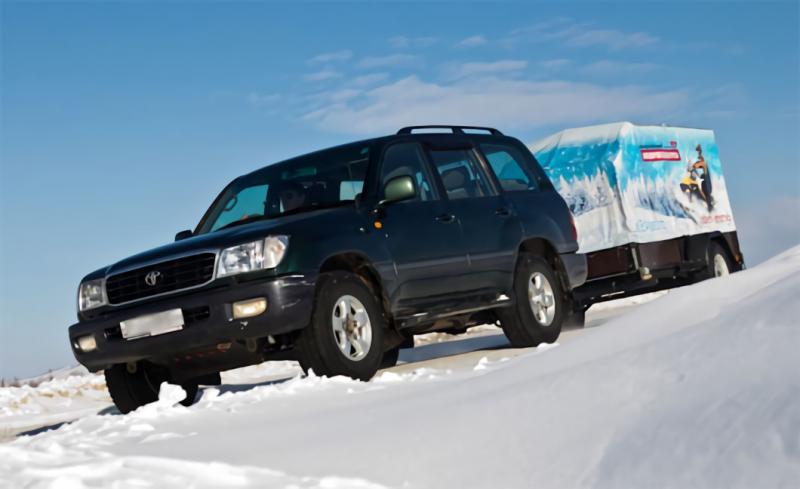 Особенности вождения автомобиля с прицепом зимой